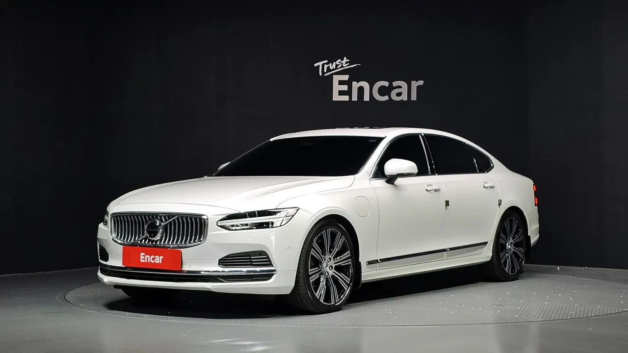 2022 Volvo S90 T8 AWD Ultimate Bright