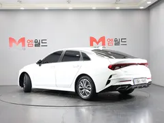 2022 Kia K5 Signature — фото 4