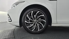 2023 Volkswagen Golf 2.0 TDI Prestige — фото 5