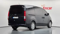 2024 Hyundai Staria Cargo 5-Seater — фото 2