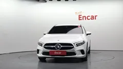 2022 Mercedes-Benz A-Class A220 Hatchback — фото 3
