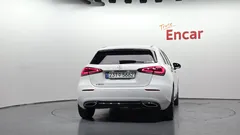 2022 Mercedes-Benz A-Class A220 Hatchback — фото 4