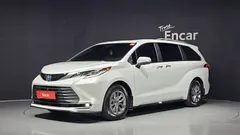 2023 Toyota Sienna 2.5 Hybrid AWD — фото 1