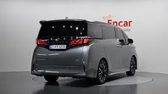 2024 Toyota Alphard 2.5 HEV Executive AWD — фото 2