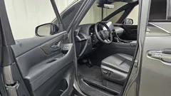 2024 Toyota Alphard 2.5 HEV Executive AWD — фото 10