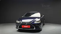 2023 Lexus ES Luxury Plus — фото 3