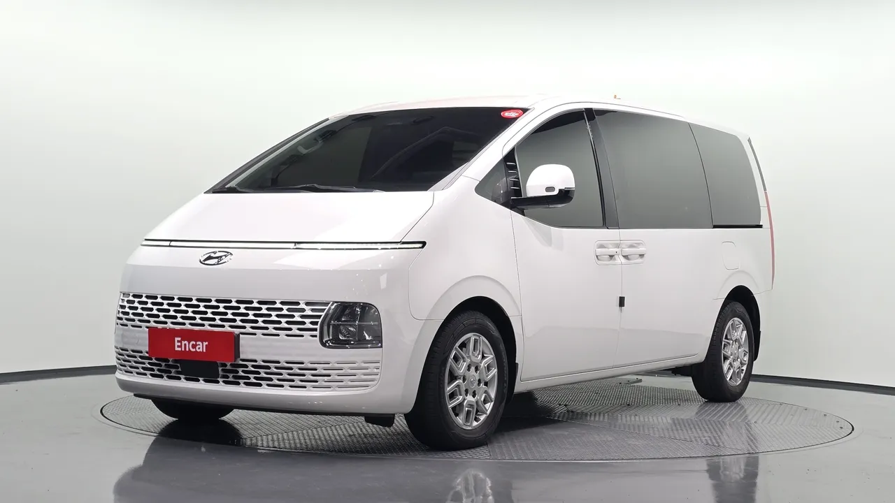 2023 Hyundai Staria Cargo 3-Seater
