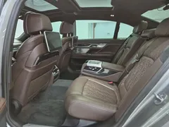 2022 BMW 7-Series 740Li xDrive M Sport Package — фото 16