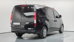 2023 Hyundai Staria Cargo 3-Seater — фото 2