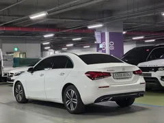 2022 Mercedes-Benz A-Class A200d Sedan — фото 3
