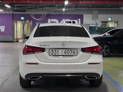 2022 Mercedes-Benz A-Class A200d Sedan — фото 4