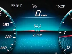 2022 Mercedes-Benz A-Class A200d Sedan — фото 9