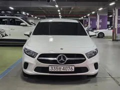 2022 Mercedes-Benz A-Class A200d Sedan — фото 12