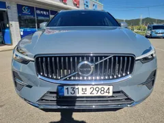 2022 Volvo XC60 B6 Inscirtion — фото 2