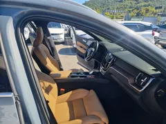 2022 Volvo XC60 B6 Inscirtion — фото 17
