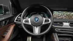 2022 BMW X5 xDrive 45e M Sport — фото 13