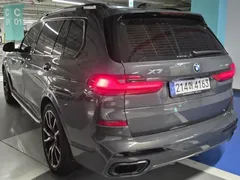 2022 BMW X7 xDrive 40i M Sport Online Exclusive Edition 6 Seater — фото 3