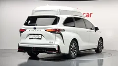 2021 Toyota Sienna 2.5 Hybrid 2WD — фото 2