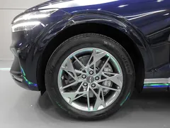 2023 Genesis GV70 2.5T Gasoline 2WD — фото 17