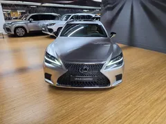 2022 Lexus LS 3.5 Luxury AWD — фото 3