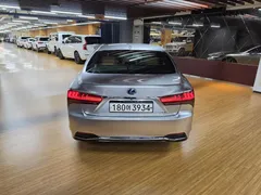 2022 Lexus LS 3.5 Luxury AWD — фото 4