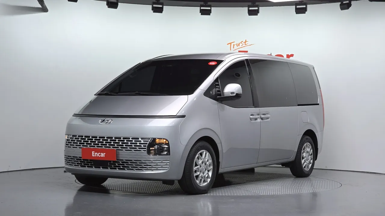 2023 Hyundai Staria Cargo 3-Seater