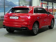 2022 Audi Q3 35 TDI Quattro Premium — фото 4