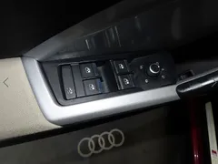 2022 Audi Q3 35 TDI Quattro Premium — фото 17