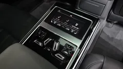 2021 Audi A8 55 TFSI Quattro LWB — фото 18