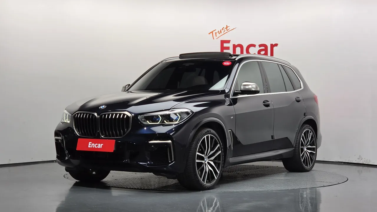 2022 BMW X5 M50i