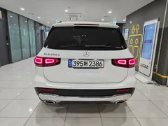 2022 Mercedes-Benz GLB-Class GLB200 d — фото 4