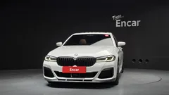 2023 BMW 5-Series 520i M Sport — фото 3
