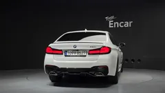 2023 BMW 5-Series 520i M Sport — фото 4
