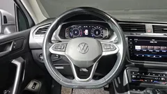 2022 Volkswagen Tiguan 2.0 TSI Prestige — фото 11