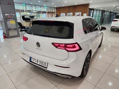 2023 Volkswagen Golf 2.0 TDI Prestige — фото 2