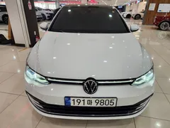 2023 Volkswagen Golf 2.0 TDI Prestige — фото 3