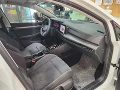 2023 Volkswagen Golf 2.0 TDI Prestige — фото 16