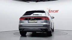 2022 Audi Q8 50 TDI Quattro Premium — фото 4