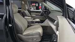 2023 Kia Carnival Diesel 9-Seater Hi-Limousine — фото 12