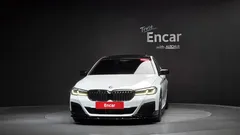 2023 BMW 5-Series 520i M Sport — фото 3