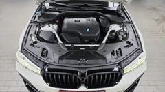 2023 BMW 5-Series 520i M Sport — фото 6