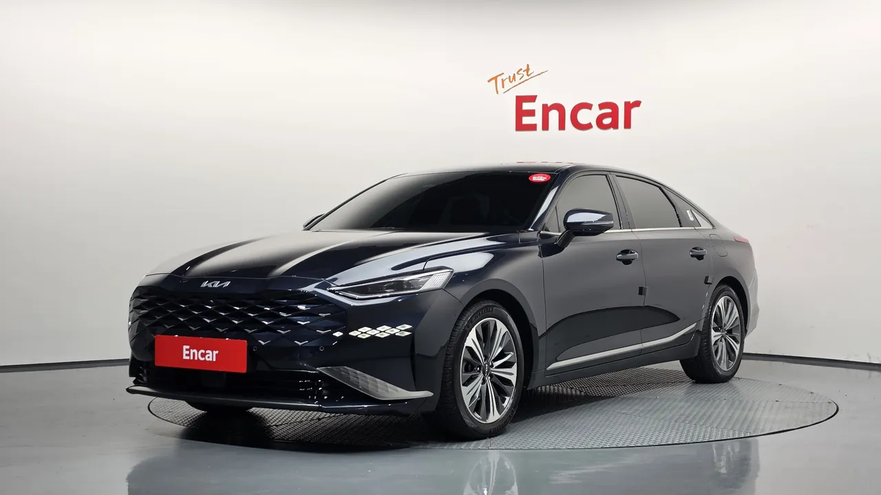 2023 Kia K8 Signature