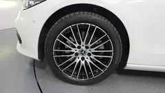 2023 Mercedes-Benz C-Class C200 Avantgarde — фото 5