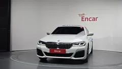2023 BMW 5-Series 530i M Sport Package — фото 3