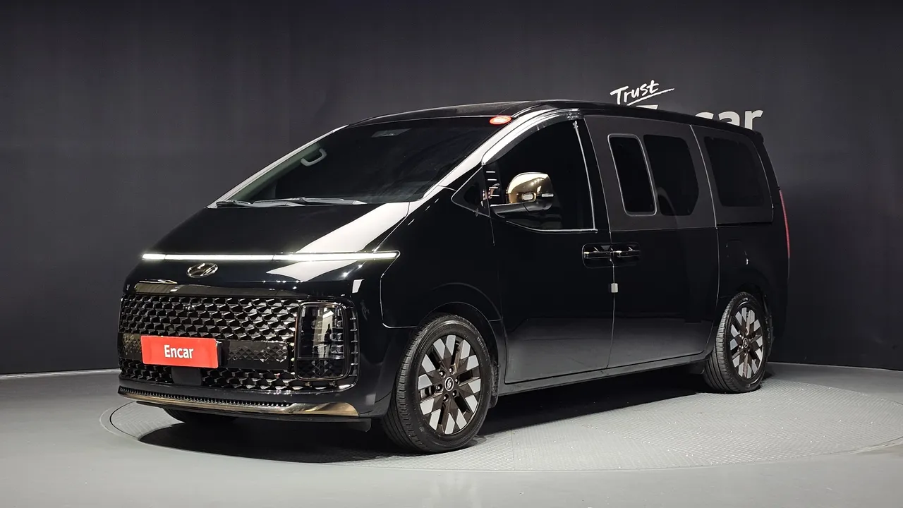 2023 Hyundai Staria L3.5 Lounge 9-Seater