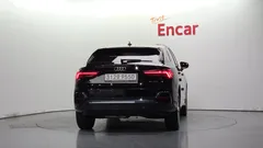 2022 Audi Q3 35 TDI Premium Sportback — фото 4