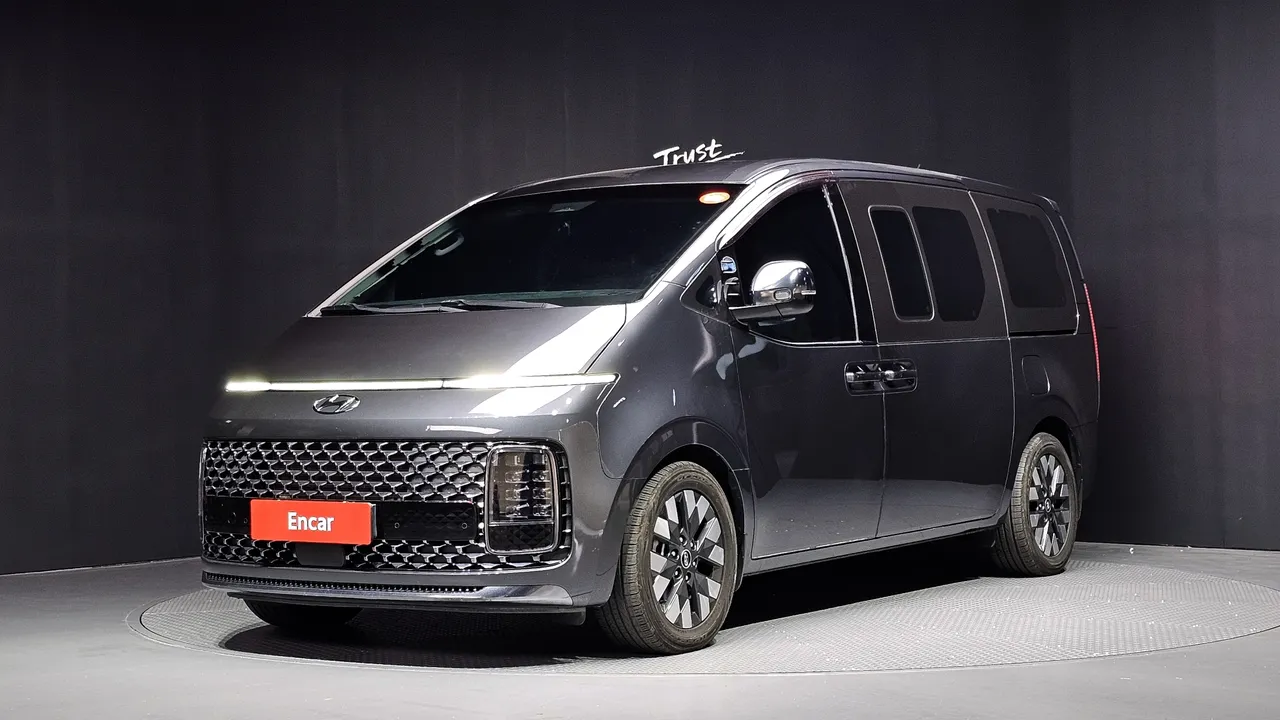 2022 Hyundai Staria L3.5 Lounge 9-Seater