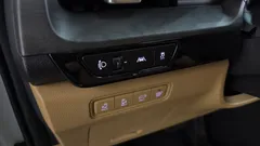 2023 Kia Carnival Diesel 9-Seater Signature — фото 19