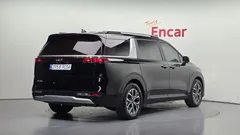 2023 Kia Carnival Diesel 9-Seater Prestige — фото 2