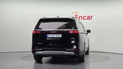 2023 Kia Carnival Diesel 9-Seater Prestige — фото 4
